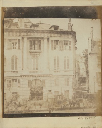 Kutschen vor einer Pariser Residenz von William Henry Fox Talbot